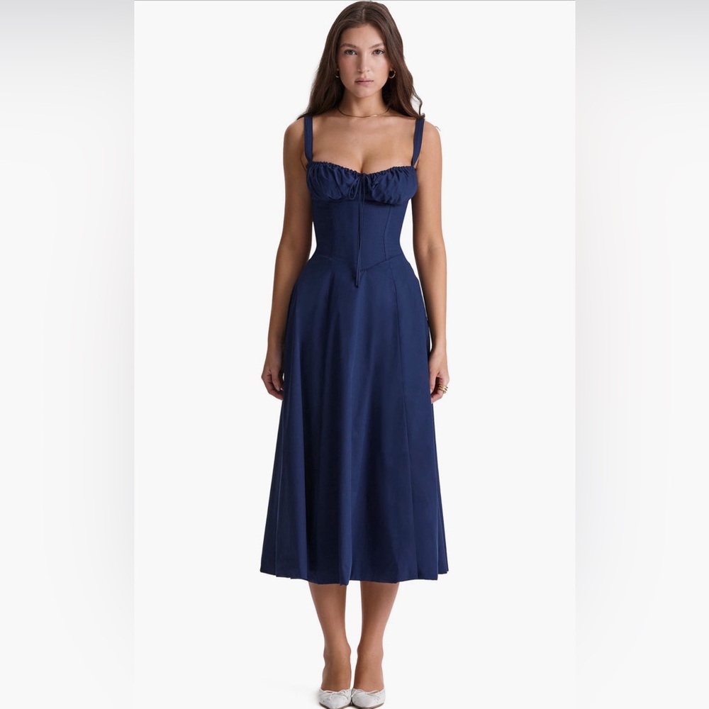 HOUSE OF CB SIZE SMALL
Carmen Bustier Sundress